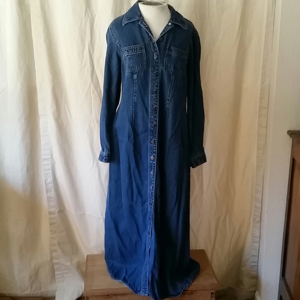 So Blue size 4 100% tencel jean maxi dress